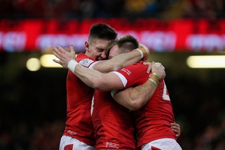 Coronavirus, positivi tre giocatori del Galles