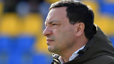 Coronavirus, la Juve Stabia regala abbonamento a infermiere colpito