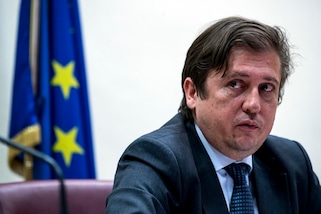 Coronavirus, Sileri: "Circola meno, magari è mutato"