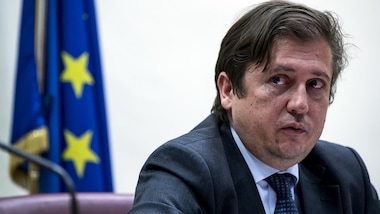 Coronavirus, Sileri: "Circola meno, magari è mutato"