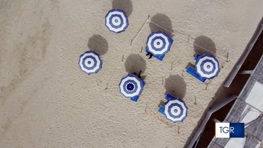 Coronavirus, nel Lazio si potrà andare al mare dal 29 maggio