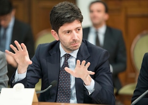 Ministro Speranza, il calcio non è solo un gioco