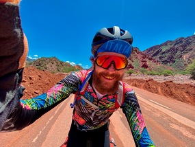 Jovanotti: "Vi racconto il mio viaggio in bici da Santiago a Buenos Aires"