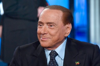 Coronavirus, Berlusconi: "Il calcio non è un'urgenza, parliamone dopo l'estate"