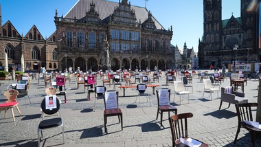 Coronavirus, la protesta in Germania contro il lockdown