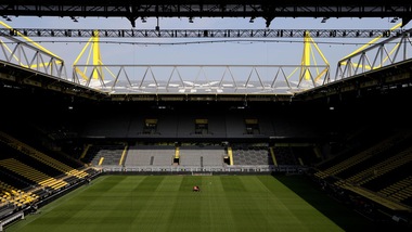 Der Spiegel: "Bundesliga, Ministero del Lavoro: giocare con mascherina"