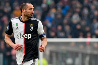 Chiellini rinnova: altro anno in campo e futuro in società