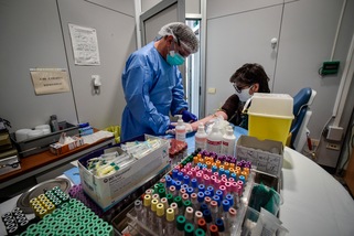 Coronavirus, ecco i test: “4 milioni entro fine maggio”