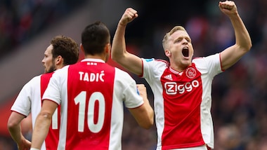 Mundo Deportivo: “Van de Beek, c’è anche la Juve”