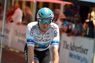 Viviani: "Situazione calcio delicata, nel ciclismo si pedala da soli"