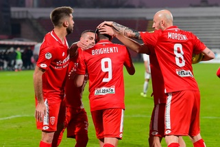 Monza, stipendio di aprile dimezzato: ok dei giocatori