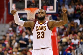 Coronavirus, LeBron James sbotta: "Nessuno vuole cancellare la stagione Nba"