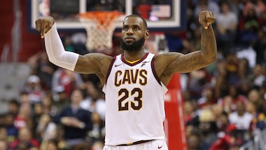 Coronavirus, LeBron James sbotta: "Nessuno vuole cancellare la stagione Nba"