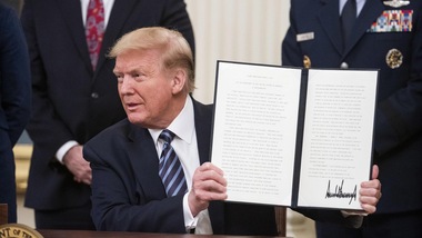 Trump: "Coronavirus creato dall'uomo? Ho le prove. La Cina ce lo dirà"