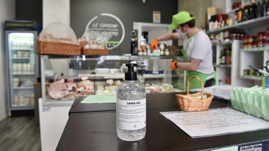 Coronavirus, la riapertura dei negozi: ecco le regole della fase 2