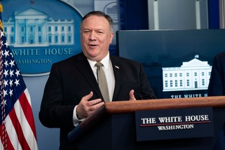 Pompeo: "Coronavirus? Ci sono le prove che sia stato creato in un laboratorio di Wuhan"