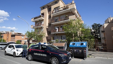 Nasconde la fidanzata nel bagagliaio: scoperto dai carabinieri