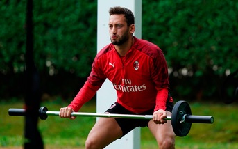Calhanoglu: "Europa League e Coppa Italia obiettivi del Milan"