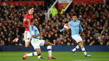 Premier League, ok dal governo per ripartire il 1° giugno