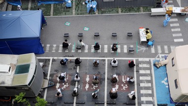 Coronavirus, Corea del Sud: un 'super diffusore' ha contagiato 101 persone con una notte nei locali