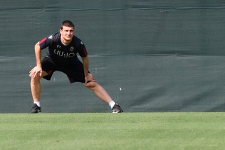 L'agente di Orsolini frena il Napoli: "Resta al Bologna"