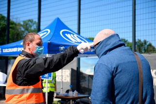 Germania, allo stadio mascherine e controllo della temperatura