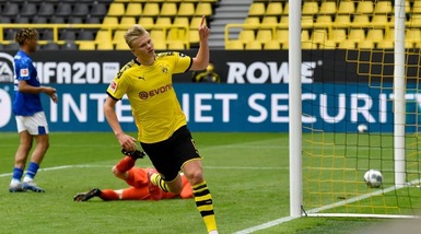 Bundesliga, Haaland travolge lo Schalke. Thuram jr lancia il Borussia M.