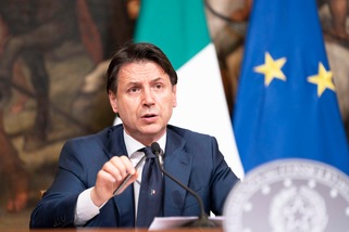 Conte: "Ora riforma fisco, vantaggi per il Sud e ponte sullo Stretto. A scuola a settembre"