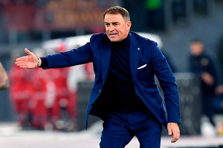 Semplici: "Seguiamo le regole per tornare alla normalità"