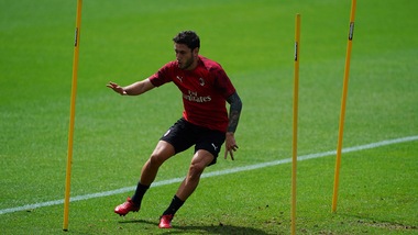 Milan, prima giornata di tamponi con pranzo a distanza