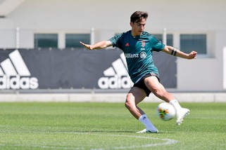 Juventus, Sarri riparte dal tridente CR7, Dybala e Douglas