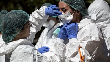 "Coronavirus, ecco la lista dei sintomi più lievi a cui prestare attenzione"