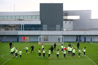 Premier League, ok ufficiale agli allenamenti con contatto fisico