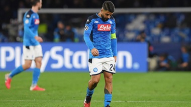 Napoli, perché l'erba del San Paolo è diventata gialla?