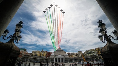 Lo spettacolo delle Frecce Tricolori a Napoli