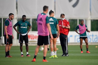 Juve, seduta mattutina agli ordini di Sarri