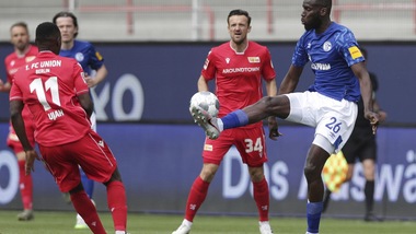 Bundesliga, Wolfsburg corsaro a Brema. Lo Schalke 04 non vince più