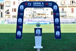 Serie A femminile, calciatrici: "In campo tutte o nessuna"