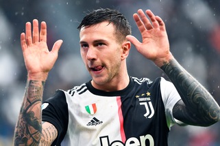 Manchester United, sondaggio per Bernardeschi