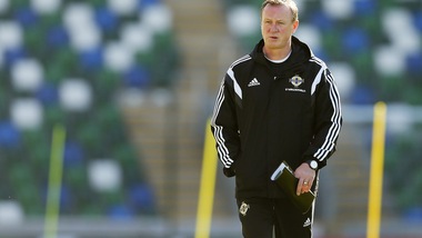 Stoke City, tecnico positivo al Covid: no al test col Manchester United