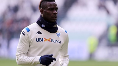 Balotelli, caos al Brescia: l'attacco di Raiola e l'ispezione della Figc