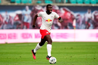 Milan, Upamecano più lontano: l'Arsenal beffa Gazidis