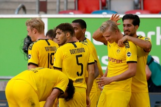 Il Bayern non si ferma, ma Haaland rimanda la festa. Andrè Silva show contro Piatek