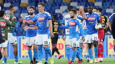 Il Napoli non si ferma: allenamento con vista Juve