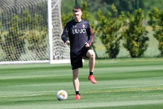 Bologna, ripresa verso la Juve. Skov Olsen stop