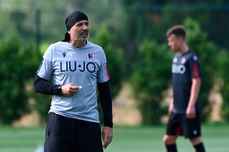 Il Bologna 'blinda' Mihajlovic fino al 2023