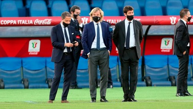 Napoli-Juve, Agnelli e Nedved in campo per dare la carica ai ragazzi