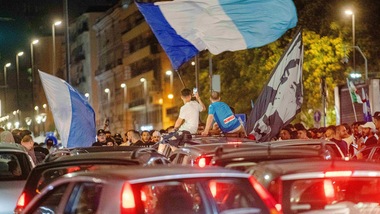 Coronavirus, Guerra bacchetta i tifosi del Napoli: "Sciagurati!"