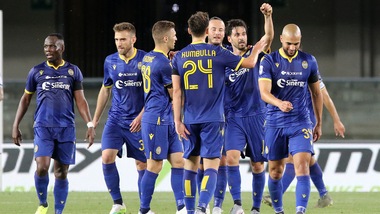 Verona-Cagliari 2-1: Di Carmine show, a Zenga non basta Simeone