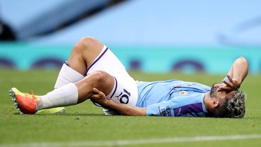 Manchester City, problemi al ginocchio per Aguero: stagione finita